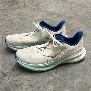 Hoka Mach 6 Men’s Size 11 Cream and Teal Running Shoes